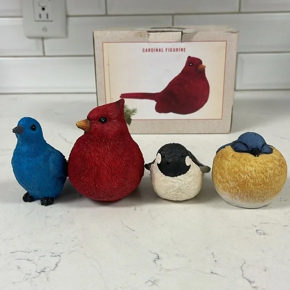 Mixed Lot of Feathered Friends - 4 Bird Figurines - Picture 5 of 14